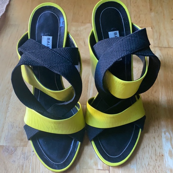 Balenciaga  PARIS sandals lemon color size 38.5 - Picture 2 of 8